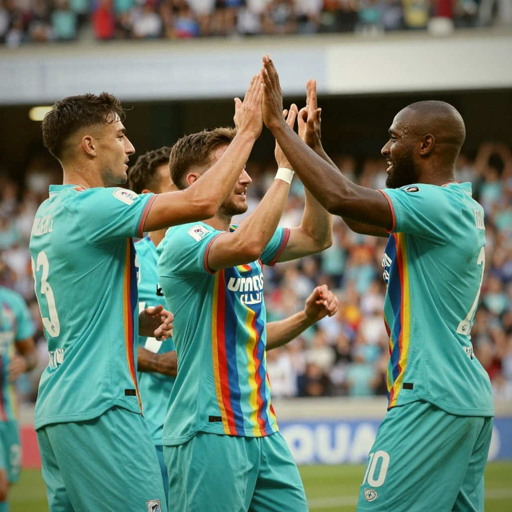 Tiếng ồn kỳ chuyển nhượng tháng Giêng: Khi Man Utd bị 'buộc phải' và những tín hiệu bị chôn vùi