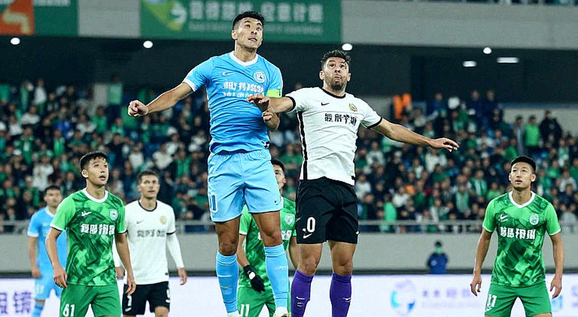 JJ Gabriel 15 tuổi xin rời Man United: ô cửa 16 tuổi và bài toán giữ người của Carrington